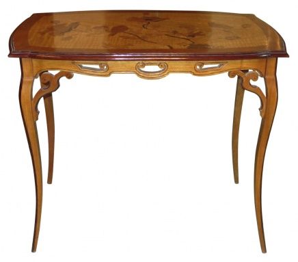 Table  ( 4 personnes )  ( Atribuida à Galle)